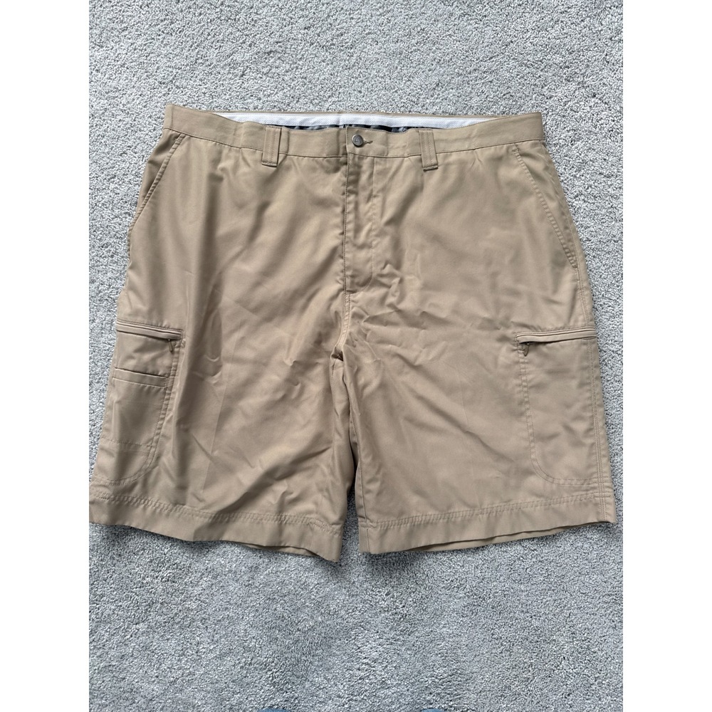 Callaway Mens Khaki Tan Golf Cargo Shorts Size 40 Performance Gripper‎ Waistband